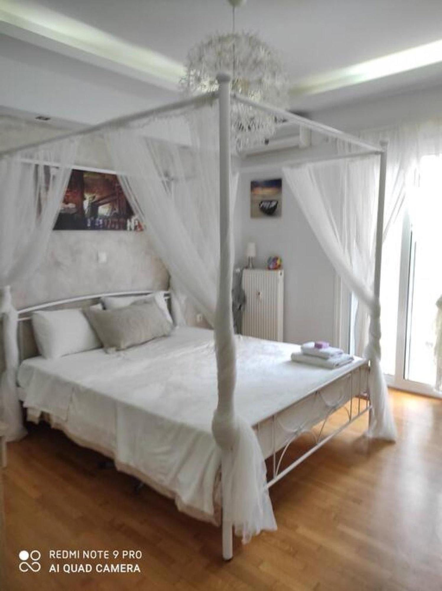 شقة One Block From The Sea Family House At Floisvos أثينا المظهر الخارجي الصورة